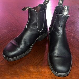 Blundstones Women’s Dress Chelsey Boot US size 8.5/AU 5.5